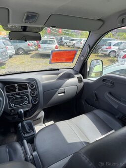 Kia K2500 2.5 TCi D-Cab LSD s plachtou rok výroby 2005 - 4