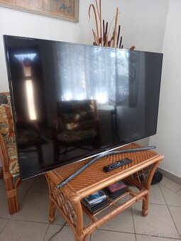 Samsung UE50J6282SU Smart TV - 4