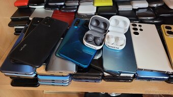 Velká sbírka maket telefonů - 4
