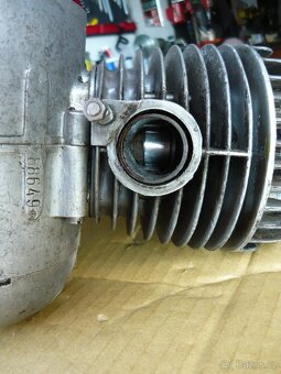 Stadion S 11 - motor. - 4