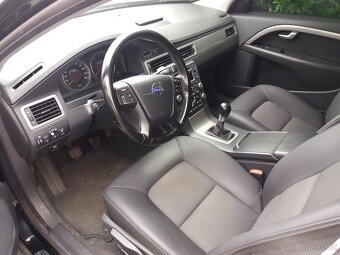 Volvo V70 2.0D 2010, černá metalíza - 4