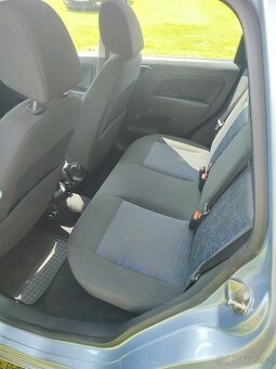Prodám Ford Fiesta rv..2005, - 4