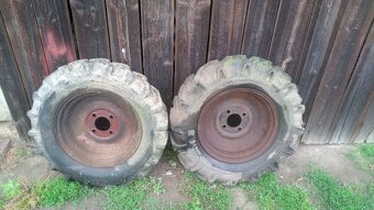 Zetor 25 Pneu s disky - 4