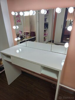 8Toaletní/kosmetický stolek bílý lesk s LED osvětlením - 4