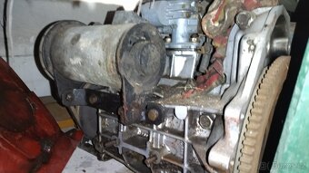 Trabant motor a jiné díly - 4