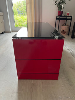 TV stolek 125 cm, černé sklo a červené MDF - 4