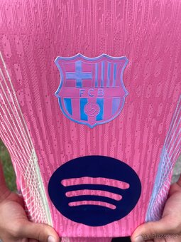 FC Barcelona růžový dres - 4
