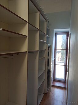 Pronájem bytu 2+1 Holešov - 4