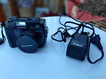 Olympus Camedia 5060 Wide Zoom - 4