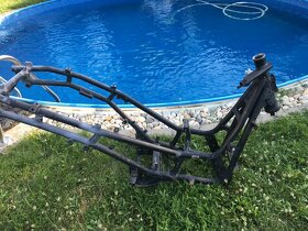 Rám na skutr   Piagio X10 - 4