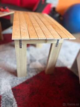 Stolek - 4