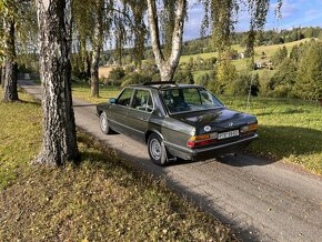 BMW 525i E28 - Airbag, ABS, palubák, šíbr - 4