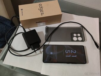 Motorola edge 50 pro 12/512 - 4