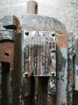 MEZ 1AP100L-2 třífázový motor 3kw 2880ot/min - 4