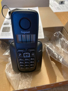 Stolní telefon GIGASET A120 - 4