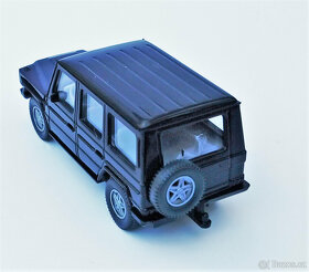 Wiking. Mercedes. Délka 5cm - 4