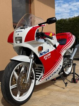 Honda NSR 250R 1988 - 4