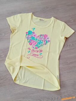 DÁMSKÉ TRIČKO S KVĚTY - vel.M/L / zn.Lewro - 4