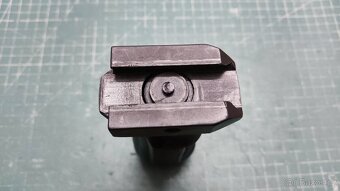 Element ručka na RIS - 4