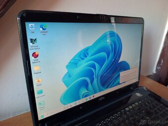 Velký notebook 18,4", Fujitsu, Core i5, 8Gb/256GB SSD + 1TB - 4