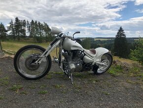 Yamaha XV 1600 Custom - 4