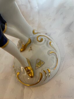 Porcelánová soška šlechtice - 4