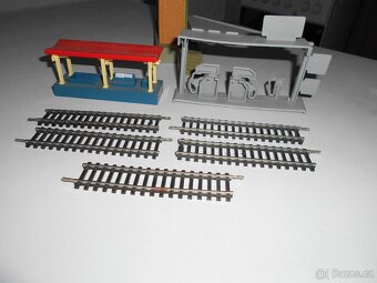 VLÁČKY ho - STAVBY, 5 KOLEJÍ - 4