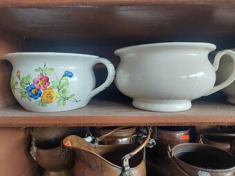 Starý  PORCELANOVÝ Nočník - 4