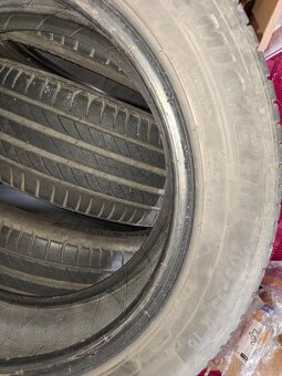 205/55R16 - 4
