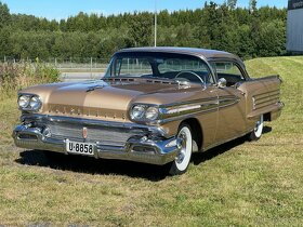 Oldsmobile Super 88 Holiday hardtop coupe - 4