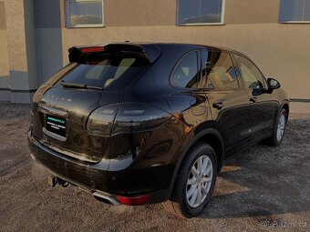 PORSCHE CAYENNE rok 2011 - 4