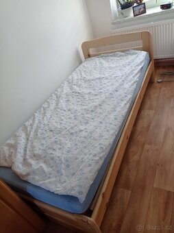 Prodám postele s roštem a matrací - 4