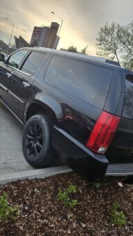 Cadillac Escalade ESV - 4