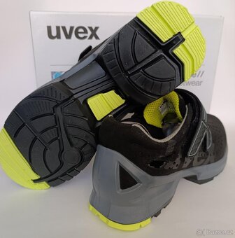 Pánské pracovní boty, sandály zn. UVEX vel. 44 - 4