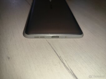 Nokia 8 - 4