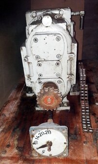 Elektromotor 3 kW s převodovkou - variátor - 4