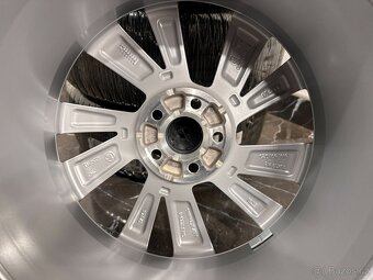 original Škoda Fabia 4 IV R17 6VA601025 5X100 - 4