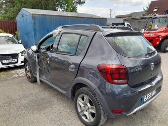 Dacia Sandero 0,9i Stepway - 4