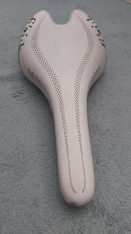 Universální sedlo Fizik Pavé CX - 4
