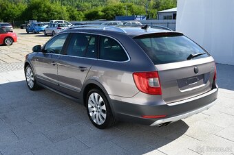 Škoda Superb 2.0TSI 147KW DSG Scout 2012 - 4