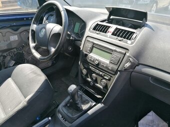 ŠKODA OCTAVIA II. -DÍLY Z VOZU - 4