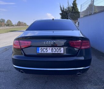 Audi A8, V8 4.2 / krásný stav - 4