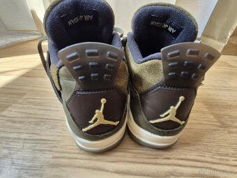 Air Jordan 4 Retro Craft Medium Olive - 4