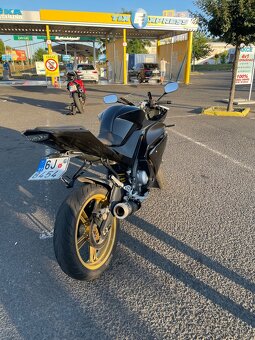 Yamaha yzf r125 2011 - 4
