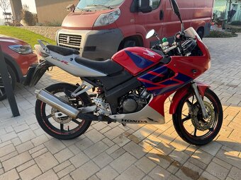 Honda CBR125 R - 4