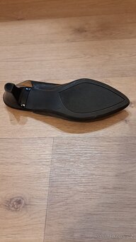 Dámské kožené lodičky vel. 38 zn. Caprice - 4
