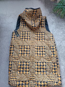 Krásná prošívaná vesta XL - 4