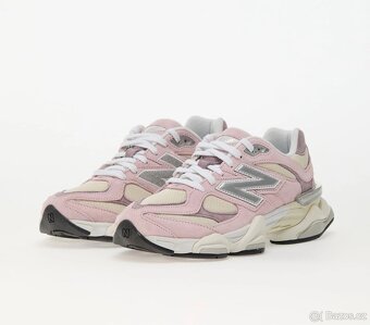 NEW BALANCE 9060 - 4