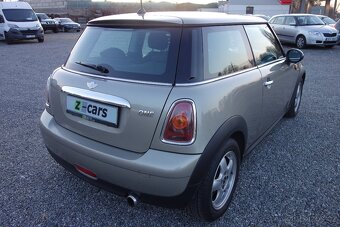 MINI One 1.4 70kW klima 2008 - 4