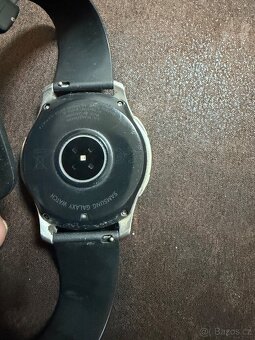 Chytré hodinky Samsung galaxy R800 - 4